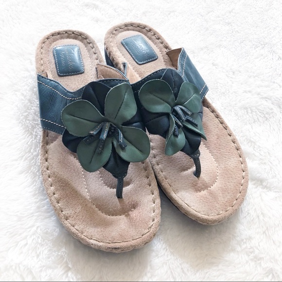 clarks sandals size 9